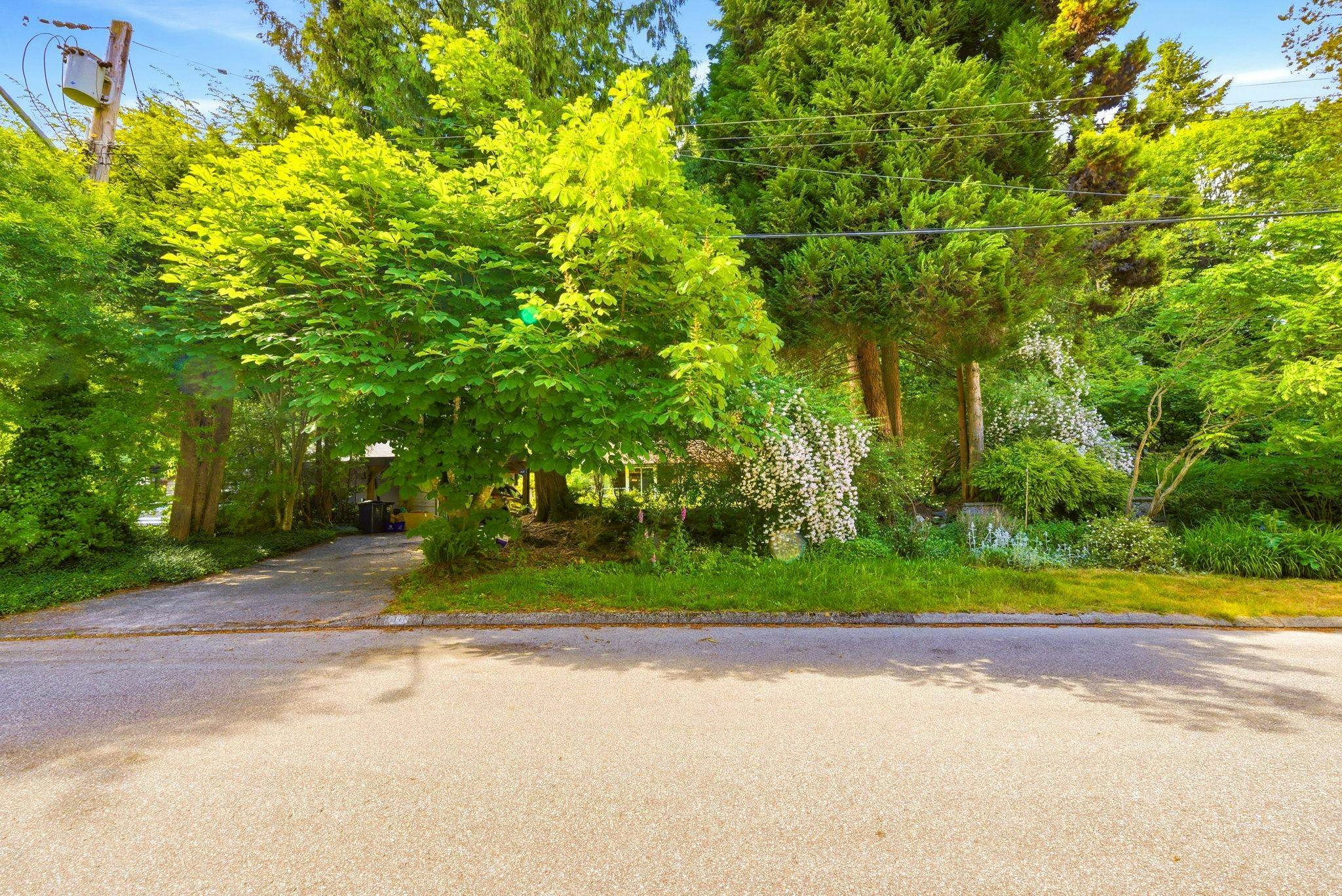 1463 Avonlynn Crescent, North Vancouver, BC, V7J 2V2 - 18