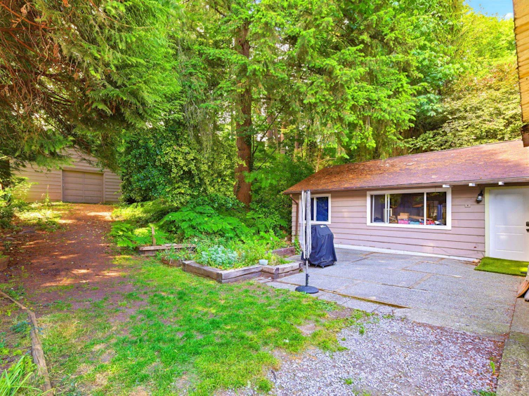 1463 Avonlynn Crescent, North Vancouver, BC, V7J 2V2 - 14