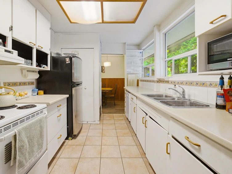 1463 Avonlynn Crescent, North Vancouver, BC, V7J 2V2 - 5