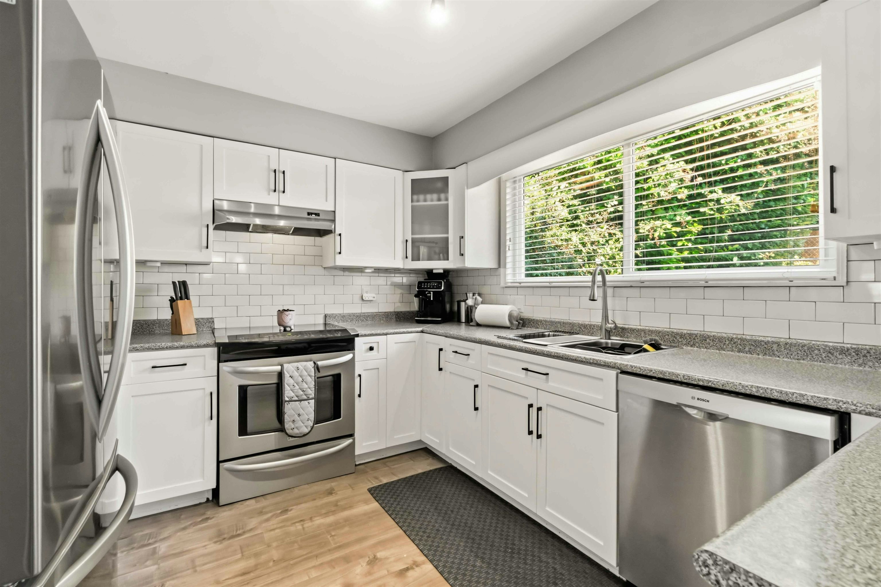 1237 Ioco Road, Port Moody, BC, V3H 2W9 - 9