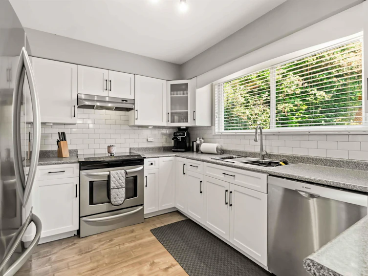 1237 Ioco Road, Port Moody, BC, V3H 2W9 - 9
