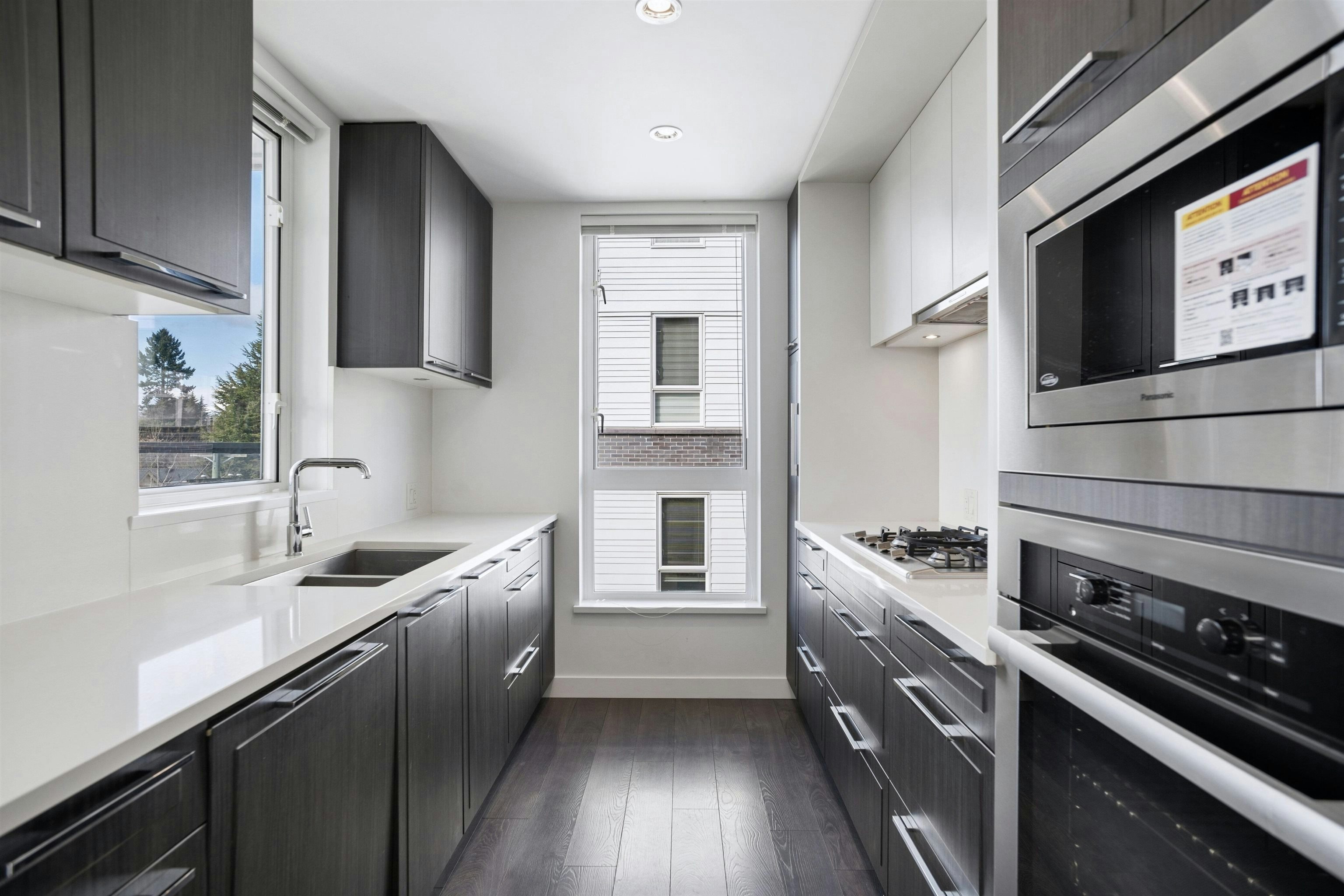 608-6677 Cambie Street, Vancouver, BC, V6P 0E6 - 9