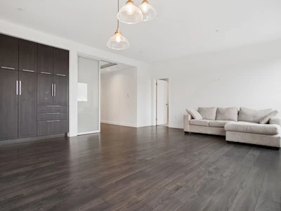 608-6677 Cambie Street - 2