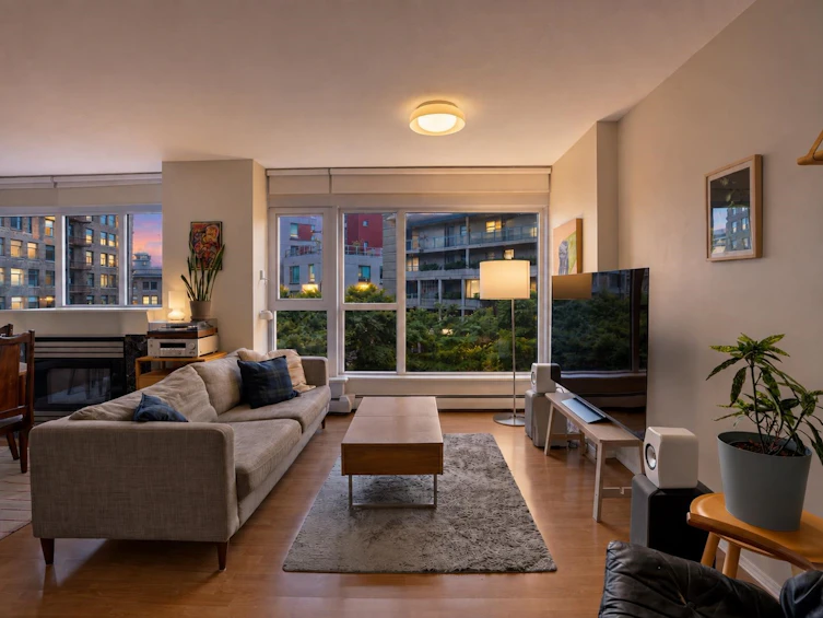 602-183 Keefer Place, Vancouver, BC, V6B 6B9 - 2