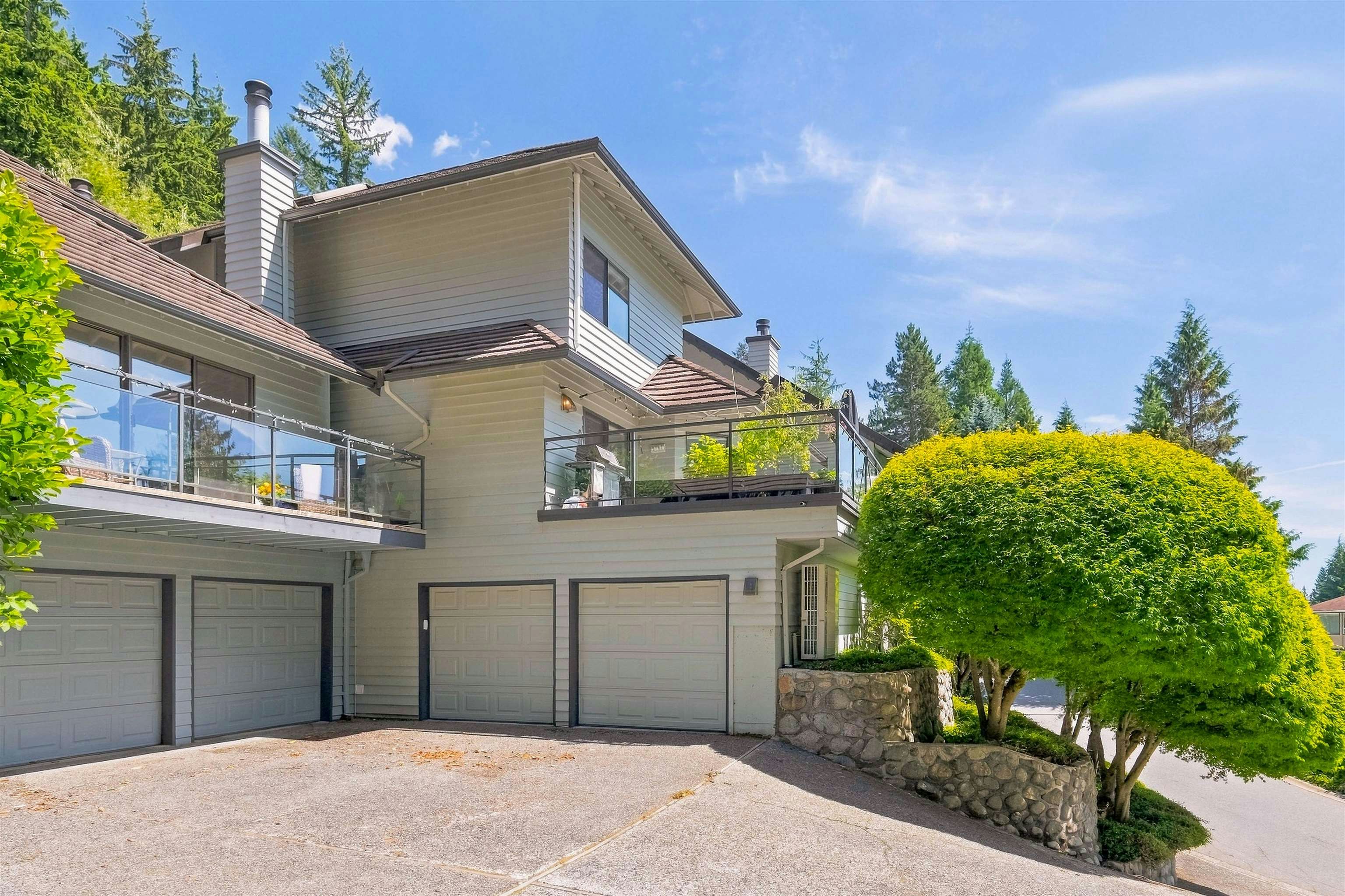 5723 Owl Court, North Vancouver, BC, V7R 4V1