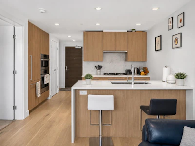 902-1210 E 27th Street - 5