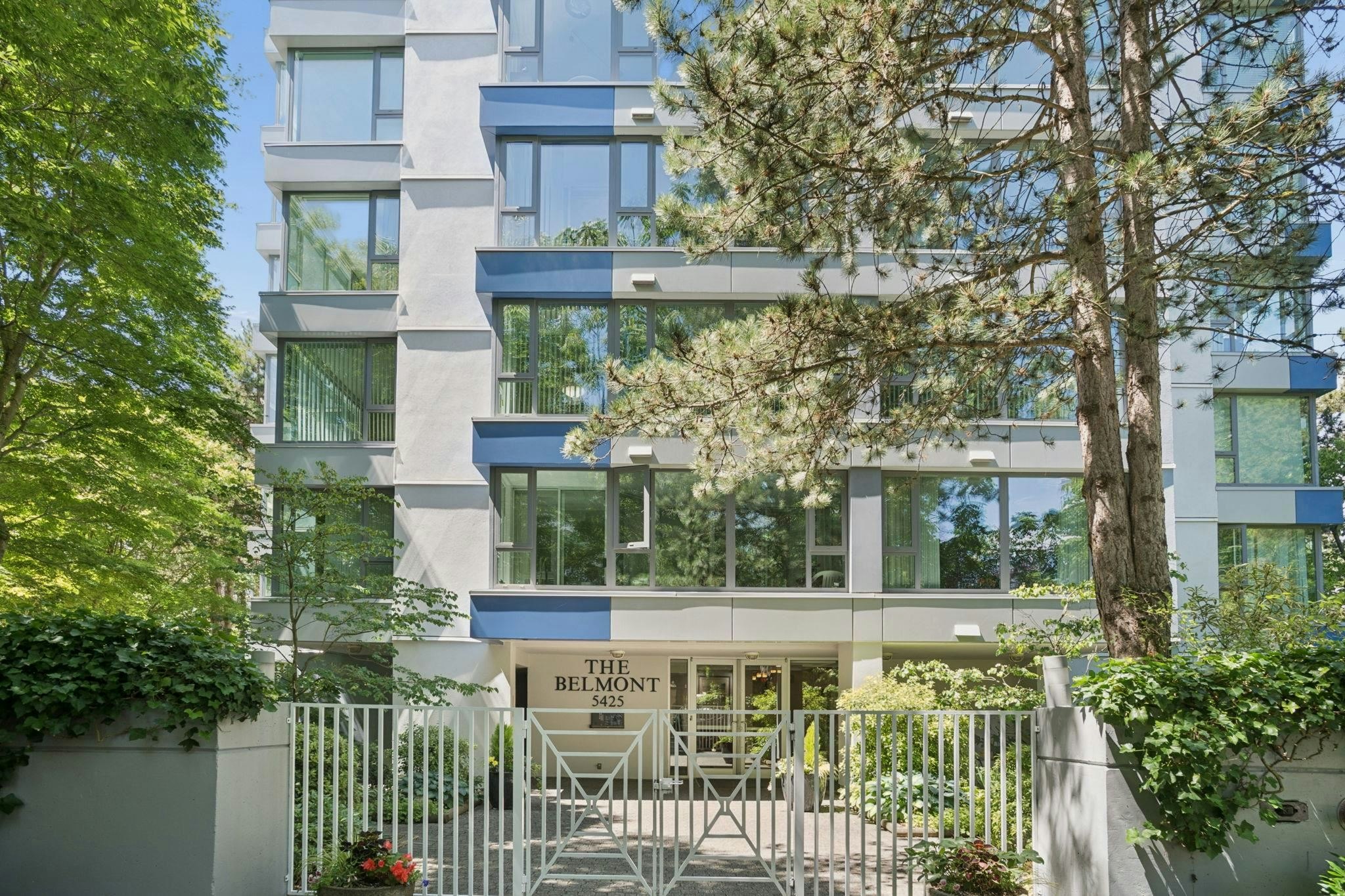 402-5425 Yew Street, Vancouver, BC, V6M 3X7