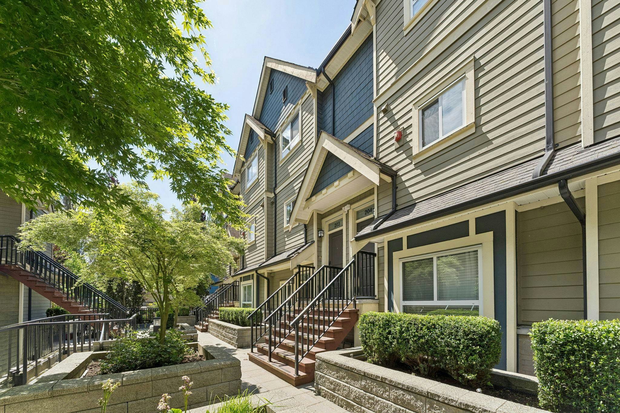 203-3488 Sefton Street, Port Coquitlam, BC, V3B 3R2 - 3