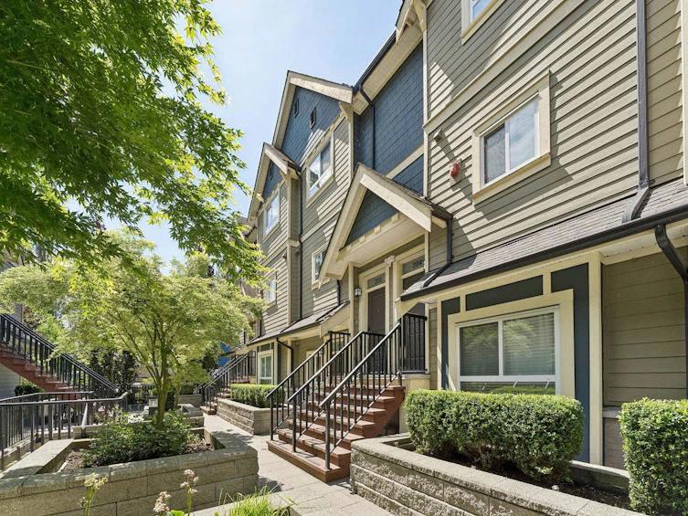 203-3488 Sefton Street, Port Coquitlam, BC, V3B 3R2 - 3