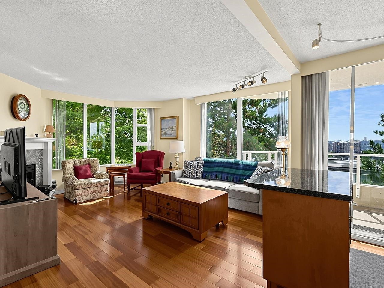 303-412 Twelfth Street, New Westminster, BC, V3M 6R2