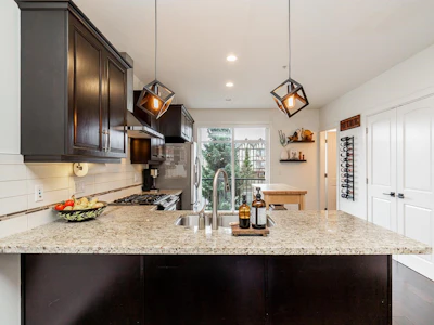 44-8068 207 Street - 2