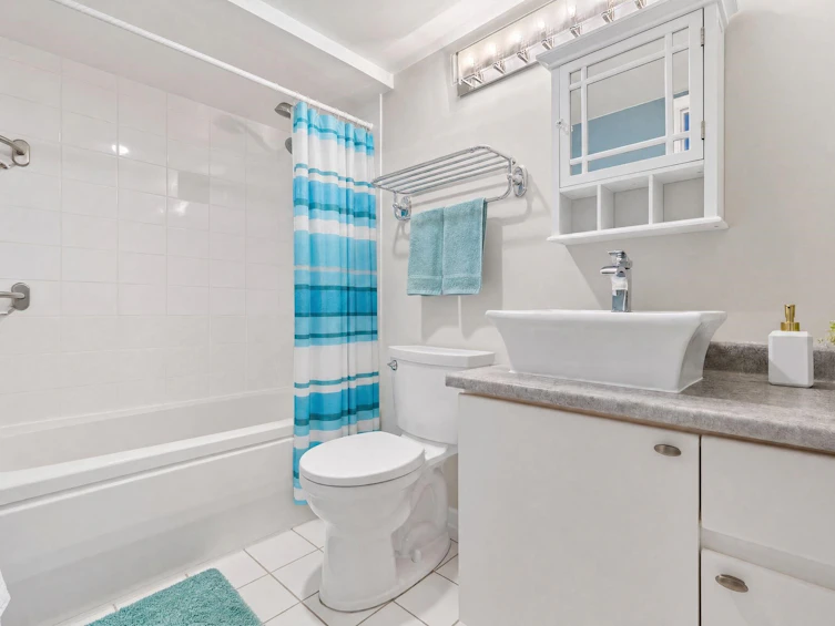 B901-1331 Homer Street, Vancouver, BC, V6B 5M5 - 16