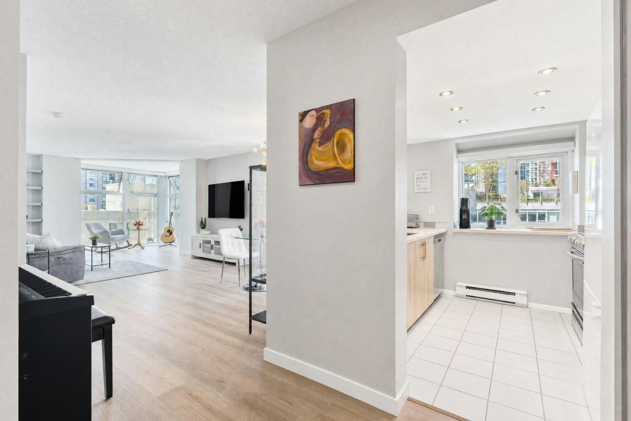 B901-1331 Homer Street, Vancouver, BC, V6B 5M5 - 10