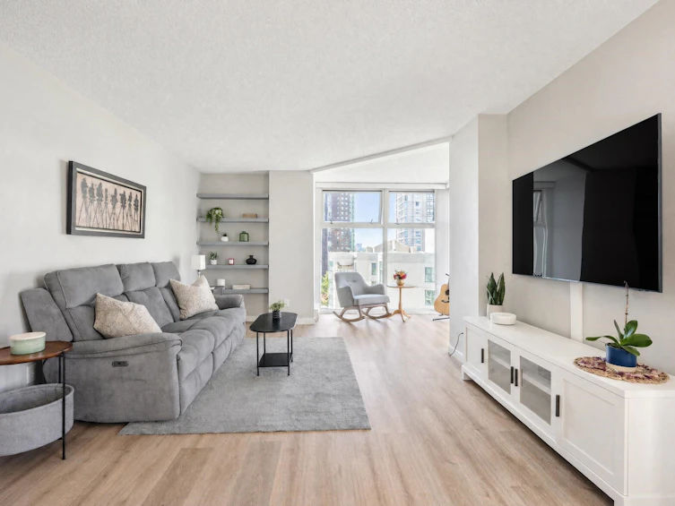 B901-1331 Homer Street, Vancouver, BC, V6B 5M5 - 4