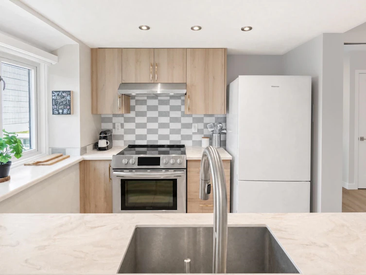 B901-1331 Homer Street, Vancouver, BC, V6B 5M5 - 12