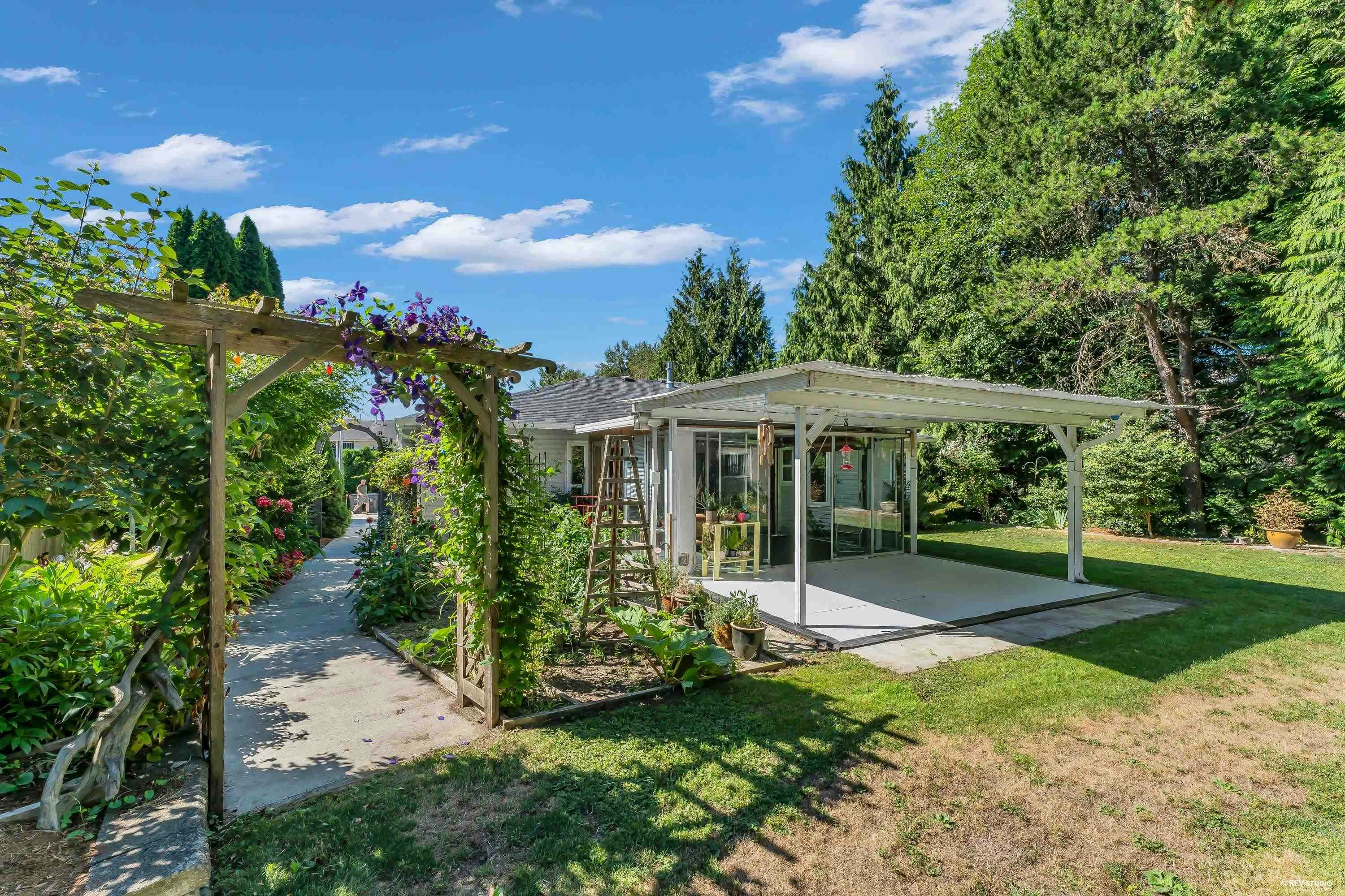 9079 144 Street, Surrey, BC, V3V 5Z9