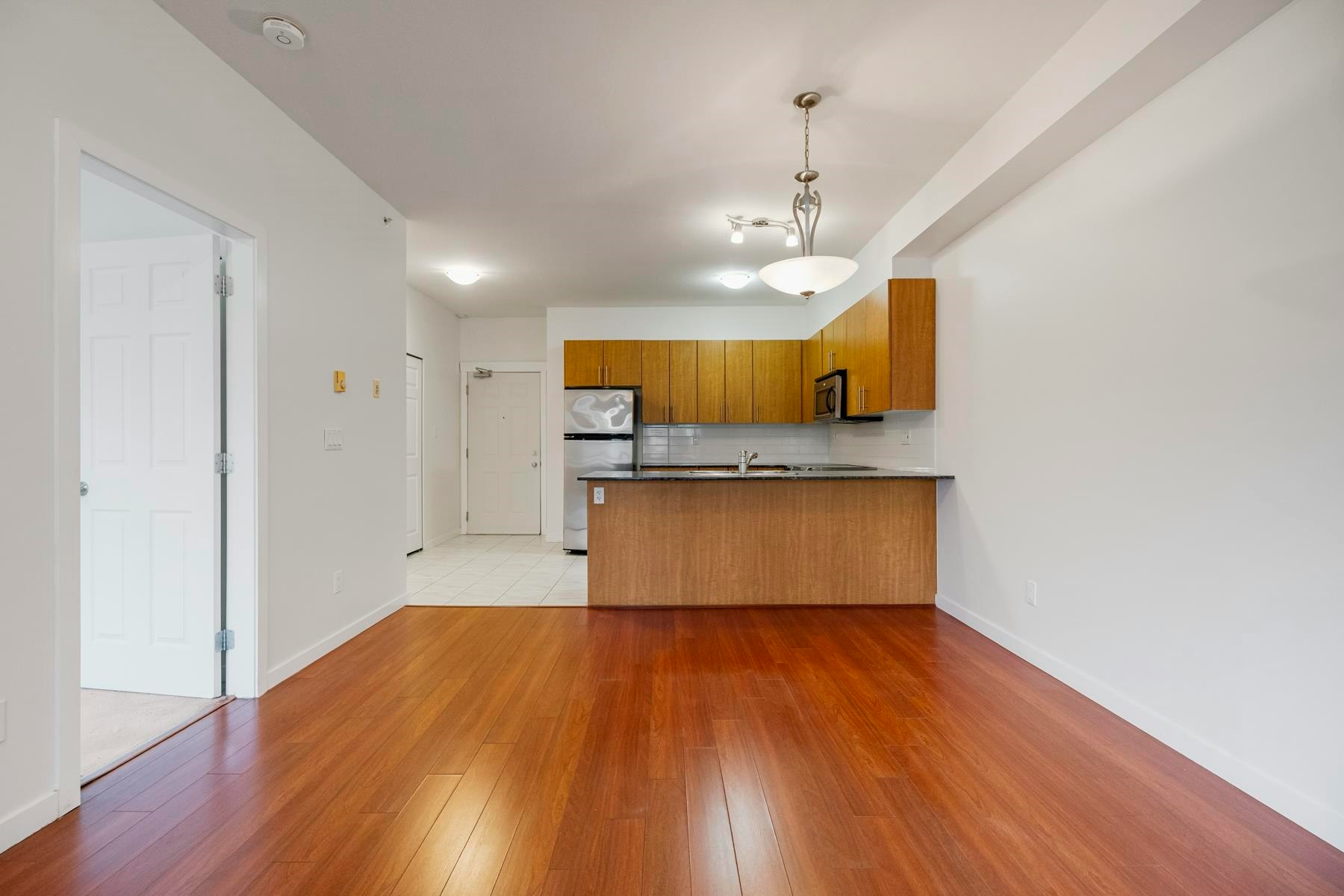 403-2488 Kelly Avenue, Port Coquitlam, BC, V3C 1Y4 - 7