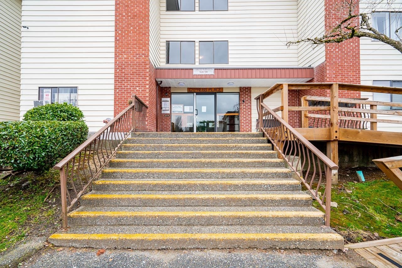 341-1909 Salton Road - 3