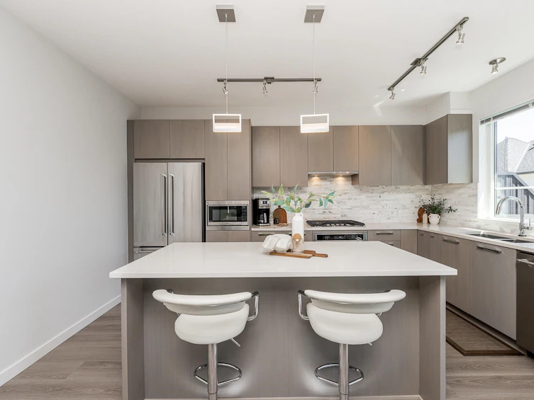 108-3500 Burke Village Promenade, Coquitlam, BC, V3E 0N2 - 8
