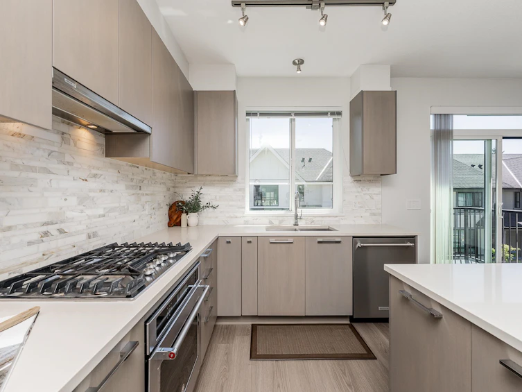108-3500 Burke Village Promenade, Coquitlam, BC, V3E 0N2 - 10