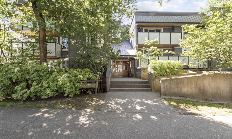 302-2328 Oxford Street