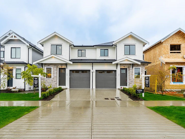 102-16612 18a Avenue, Surrey, BC, V3Z 9X5