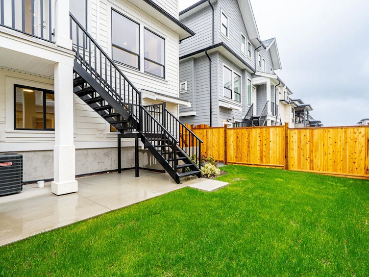 102-16612 18a Avenue, Surrey, BC, V3Z 9X5 - 35