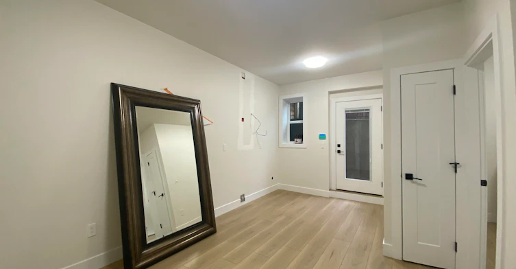 1 Bed Suite-7542 Lindrick Court, Burnaby, BC, V5A 3Y5