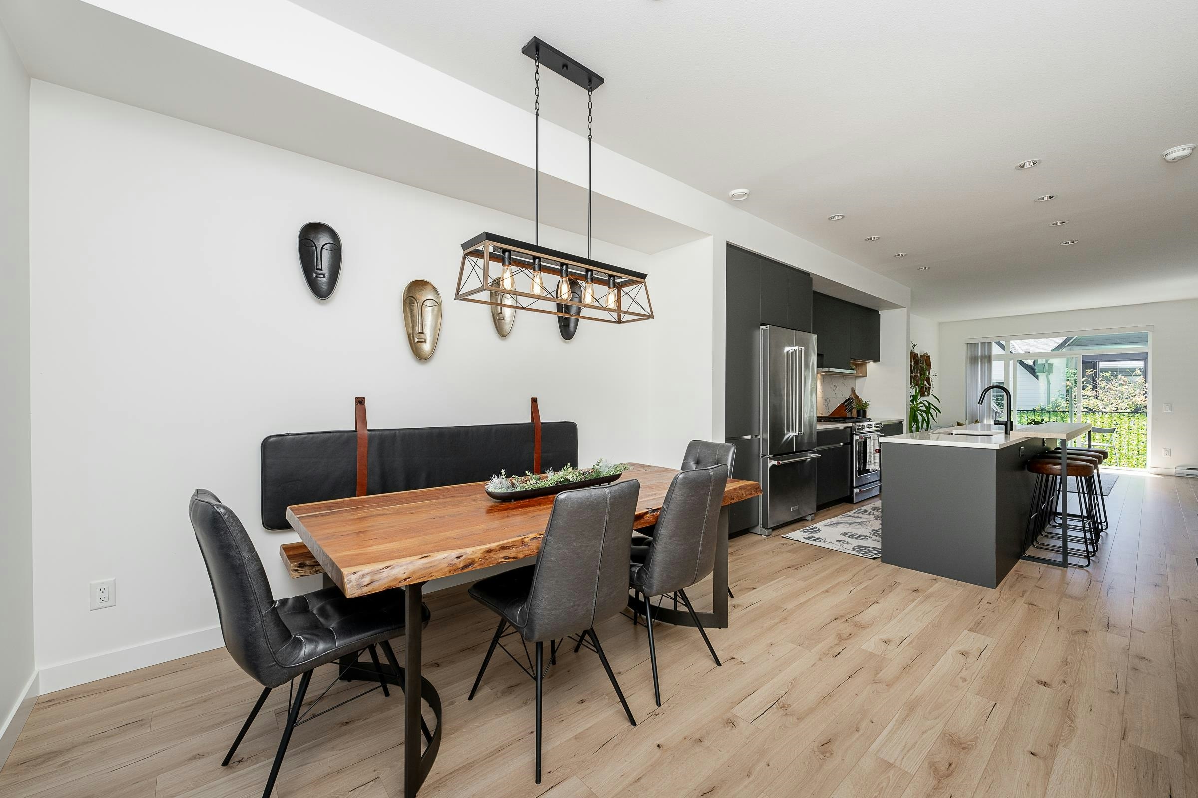 8-1228 Hudson Street - 4
