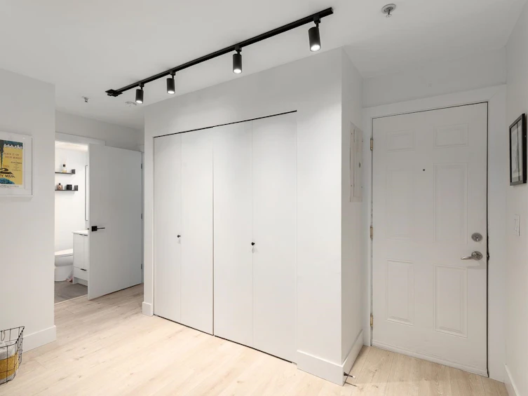 203-2272 Dundas Street, Vancouver, BC, V5L 1J8 - 10