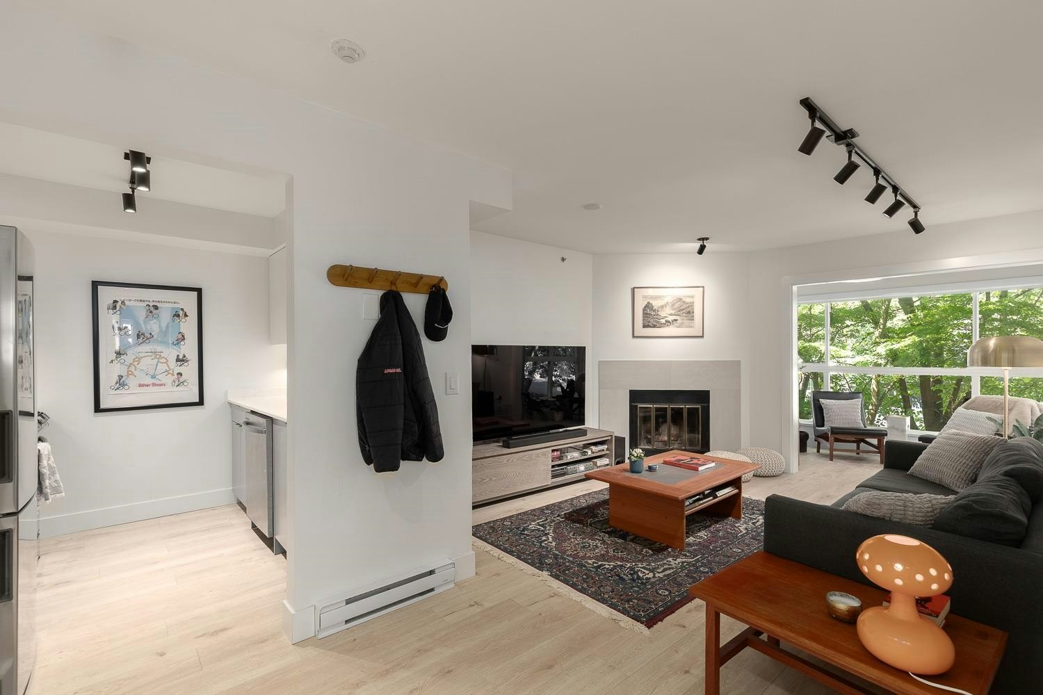 203-2272 Dundas Street, Vancouver, BC, V5L 1J8 - 2