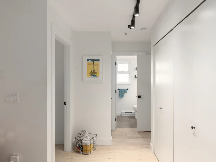 203-2272 Dundas Street, Vancouver, BC, V5L 1J8 - 11