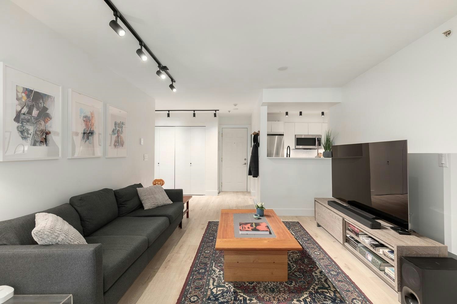203-2272 Dundas Street, Vancouver, BC, V5L 1J8 - 4