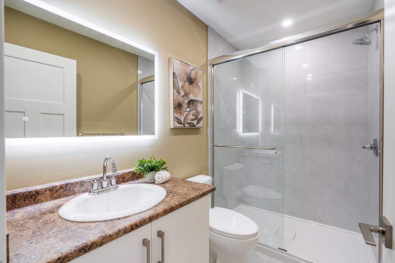 27036 28 Avenue, Langley, BC, V4W 3E5 - 27