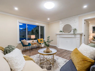 27036 28 Avenue - 2