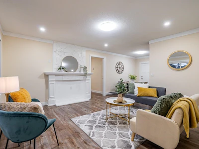 27036 28 Avenue - 3