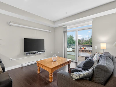 312-14358 60 Avenue - 4