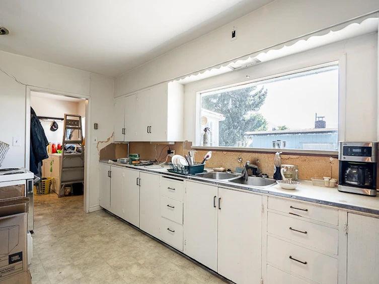 46688 Portage Avenue, Chilliwack, BC, V2P 3G5 - 7