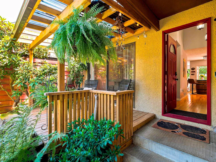 4698 Garden Grove Drive, Burnaby, BC, V5G 3V3 - 4