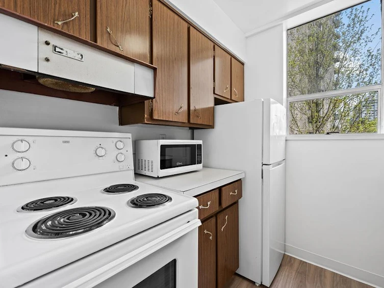 203-1250 Burnaby Street, Vancouver, BC, V6E 1P5 - 6