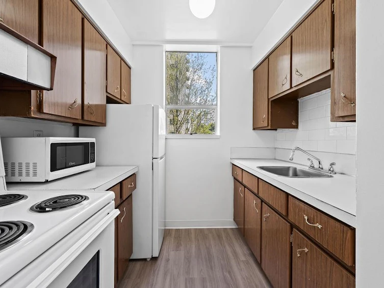 203-1250 Burnaby Street, Vancouver, BC, V6E 1P5 - 7