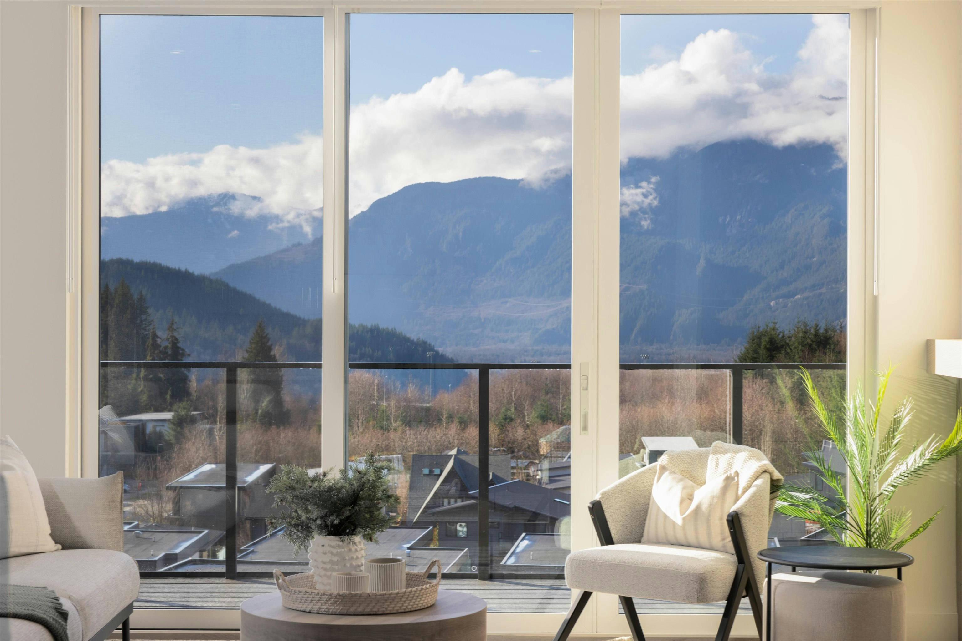 307-3405 Mamquam Road, Squamish, BC, V8B 1E4