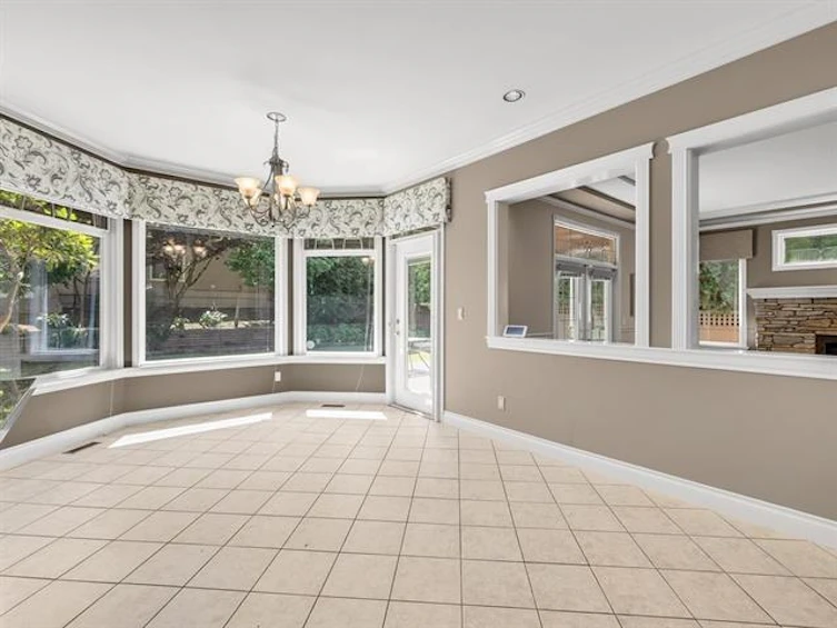14096 28a Avenue, Surrey, BC, V4P 2H8 - 14