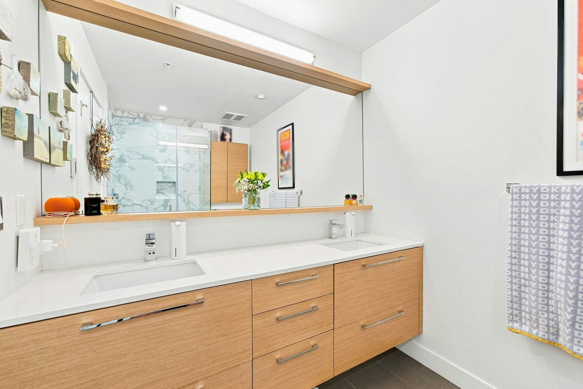 401-1327 Draycott Road, North Vancouver, BC, V7J 1W1 - 14