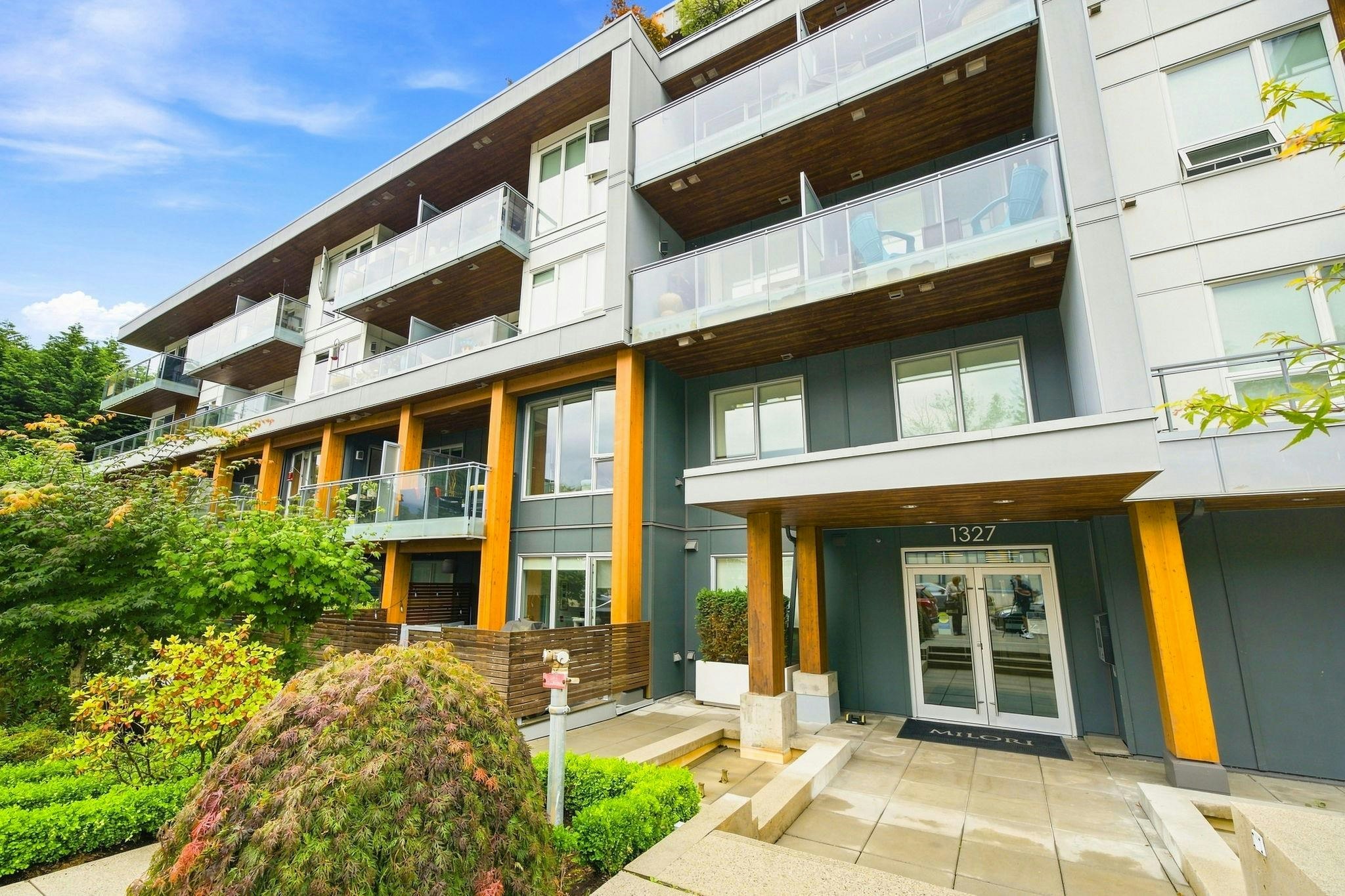 401-1327 Draycott Road, North Vancouver, BC, V7J 1W1 - 34