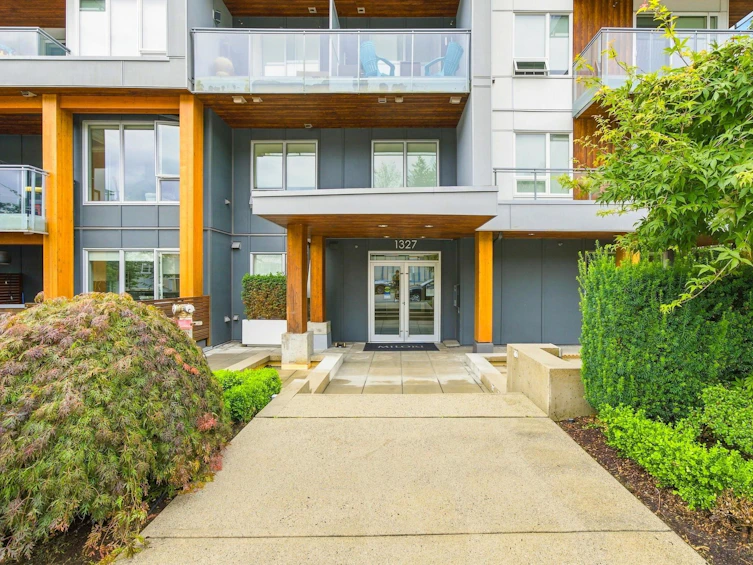 401-1327 Draycott Road, North Vancouver, BC, V7J 1W1 - 35