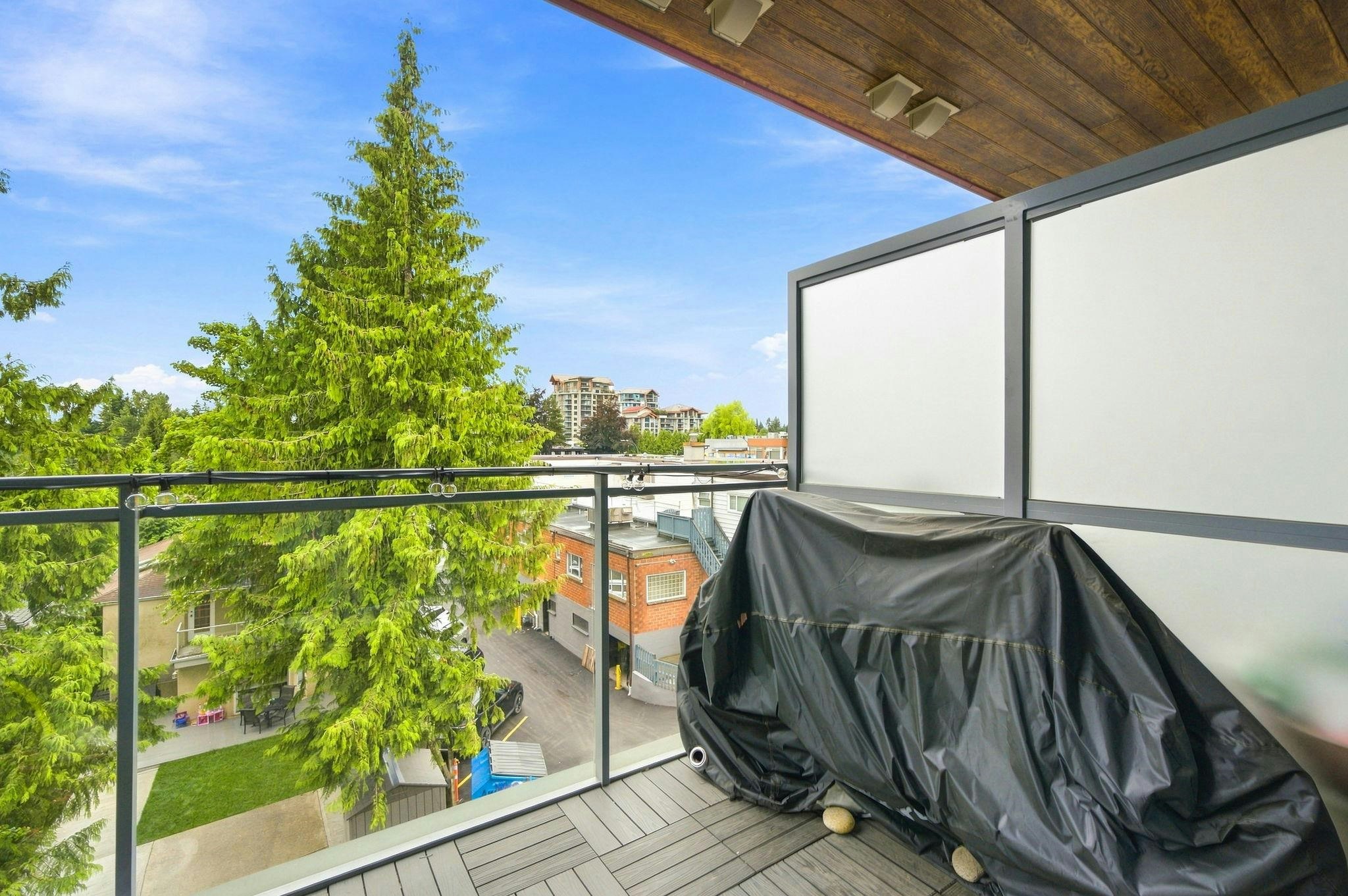 401-1327 Draycott Road, North Vancouver, BC, V7J 1W1 - 21