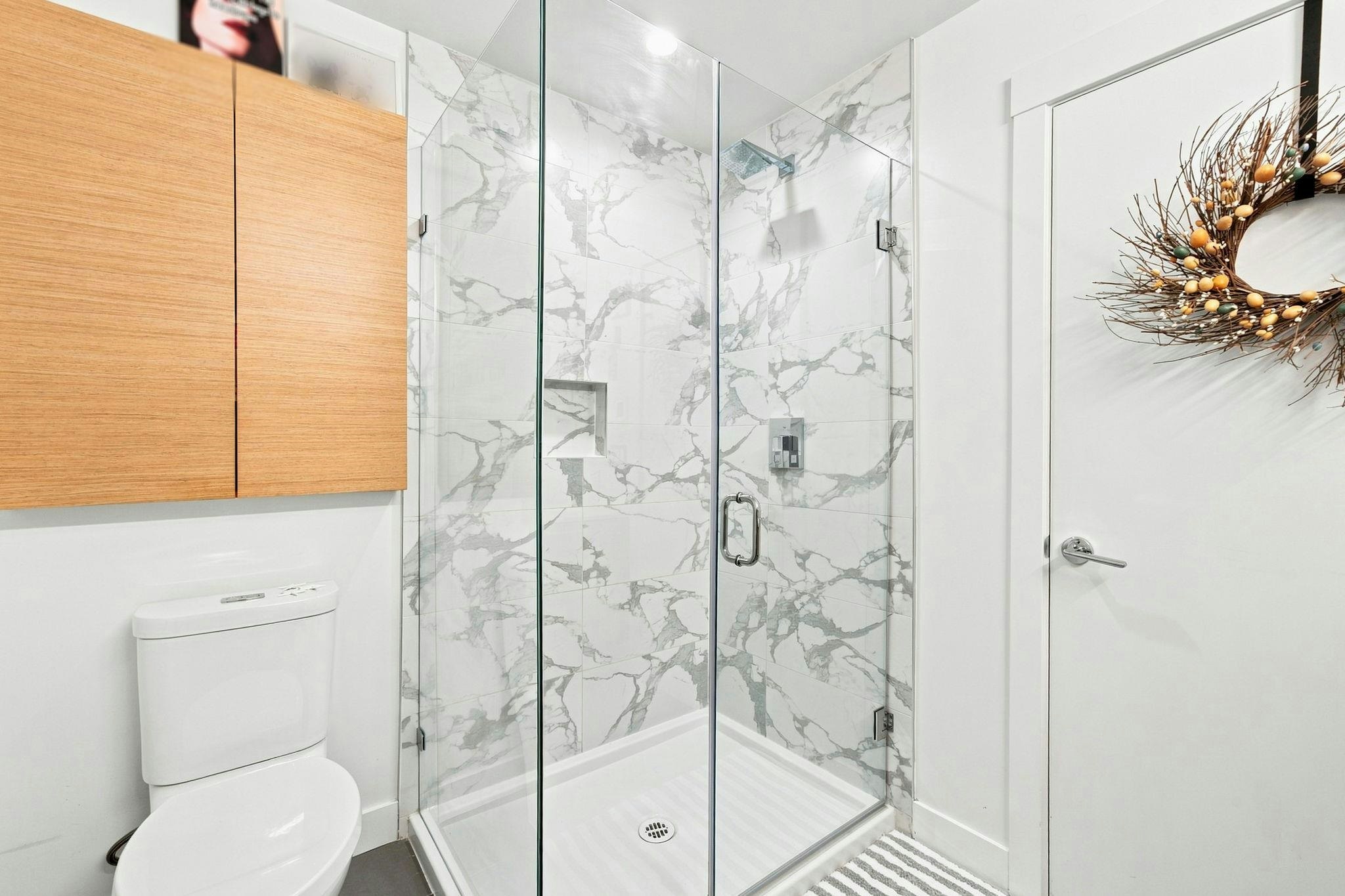 401-1327 Draycott Road, North Vancouver, BC, V7J 1W1 - 15
