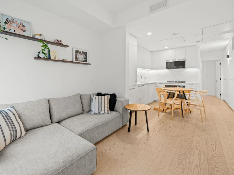 107-650 E 2nd Street, North Vancouver, BC, V7L 1E3 - 4
