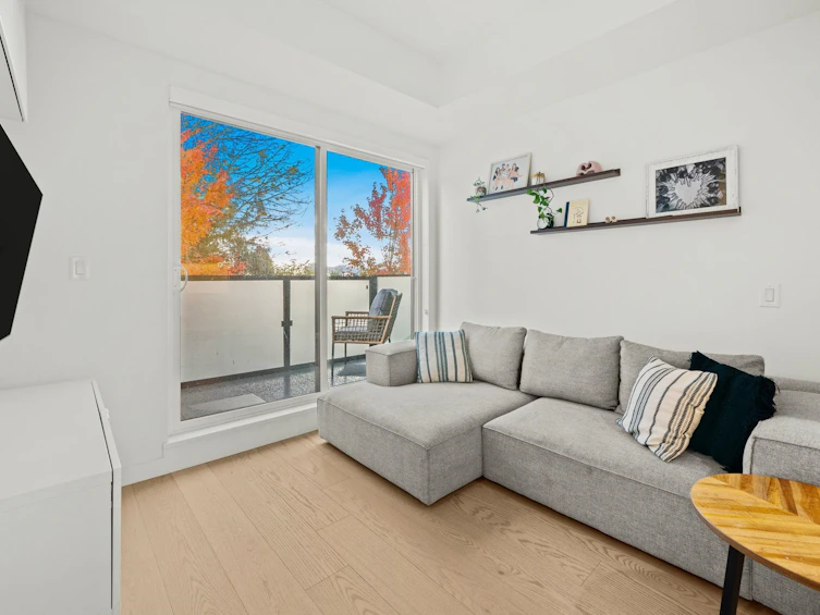107-650 E 2nd Street, North Vancouver, BC, V7L 1E3 - 9